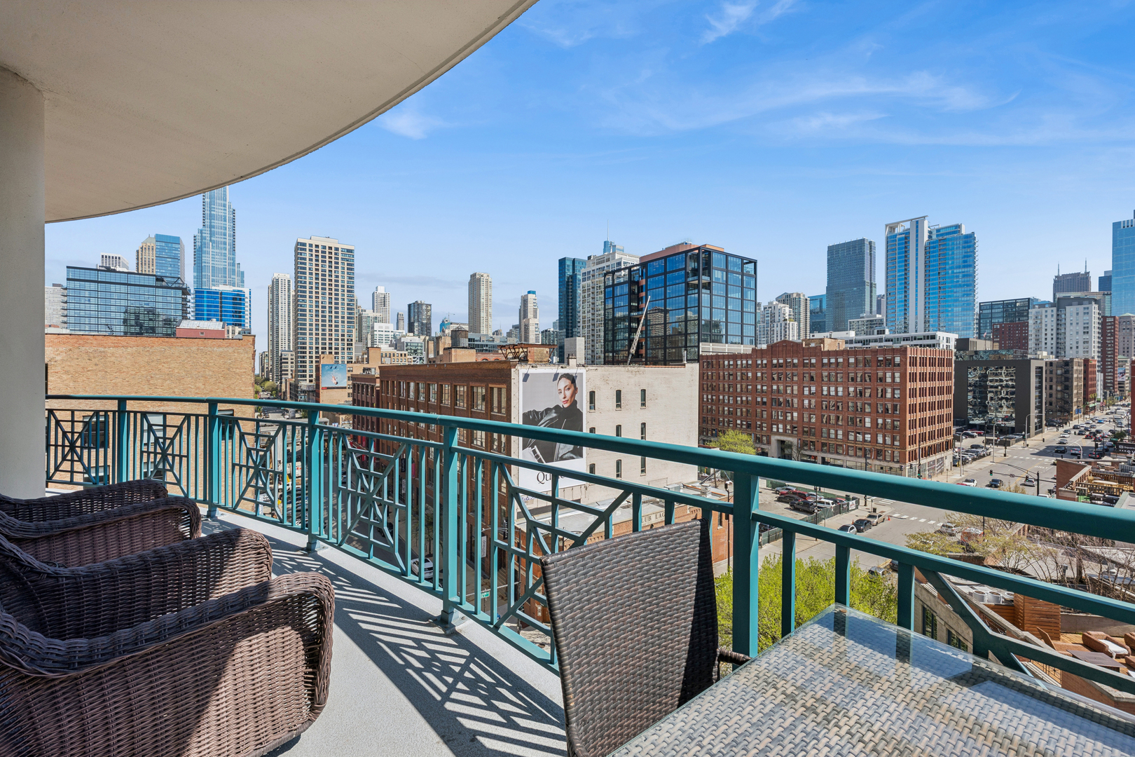 340 W Superior Street Unit: 805