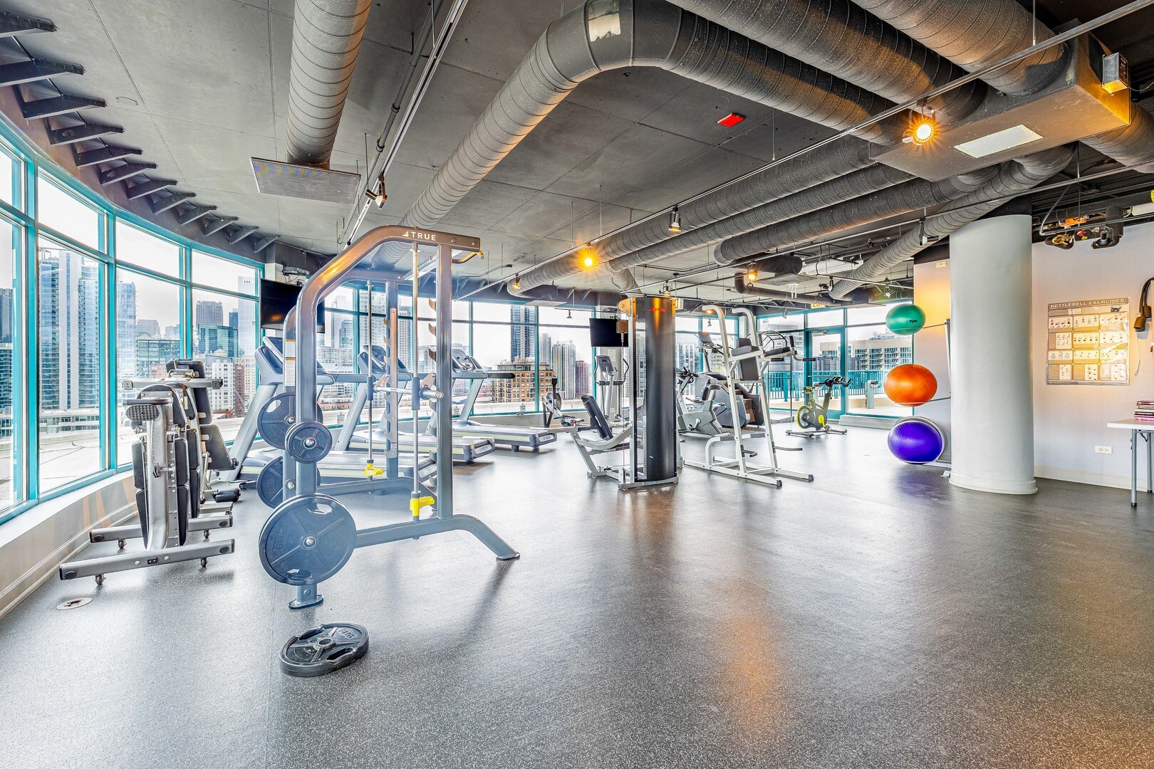 340 W Superior Street Unit: 805