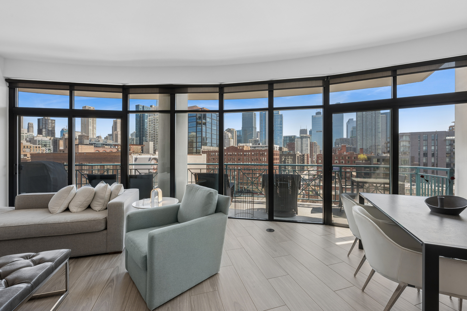 340 W Superior Street Unit: 805