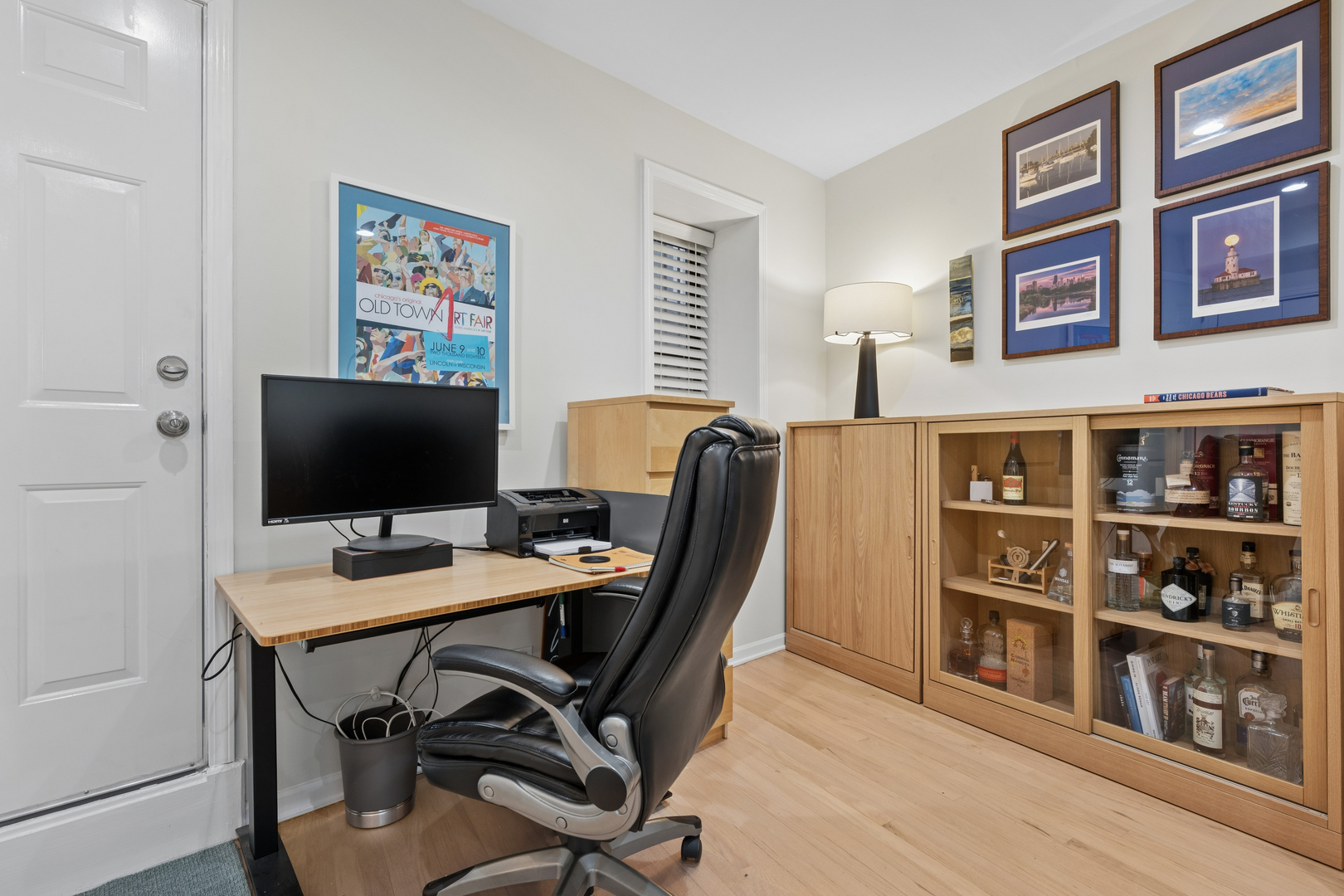 623 W Drummond Place Unit: 3