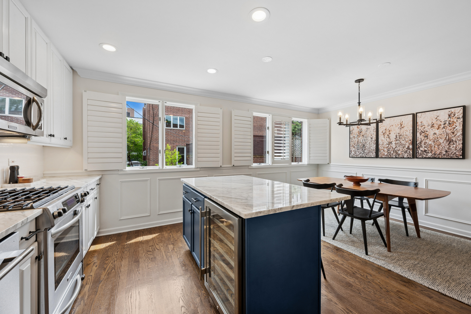 1843 N Hudson Avenue Unit: A