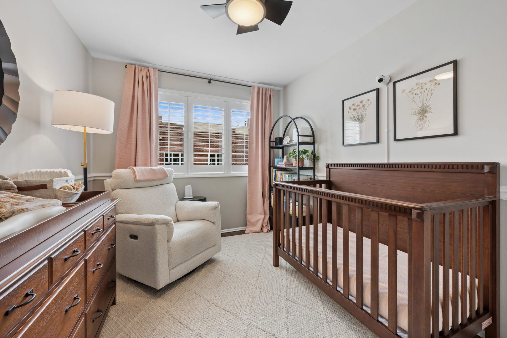 1843 N Hudson Avenue Unit: A