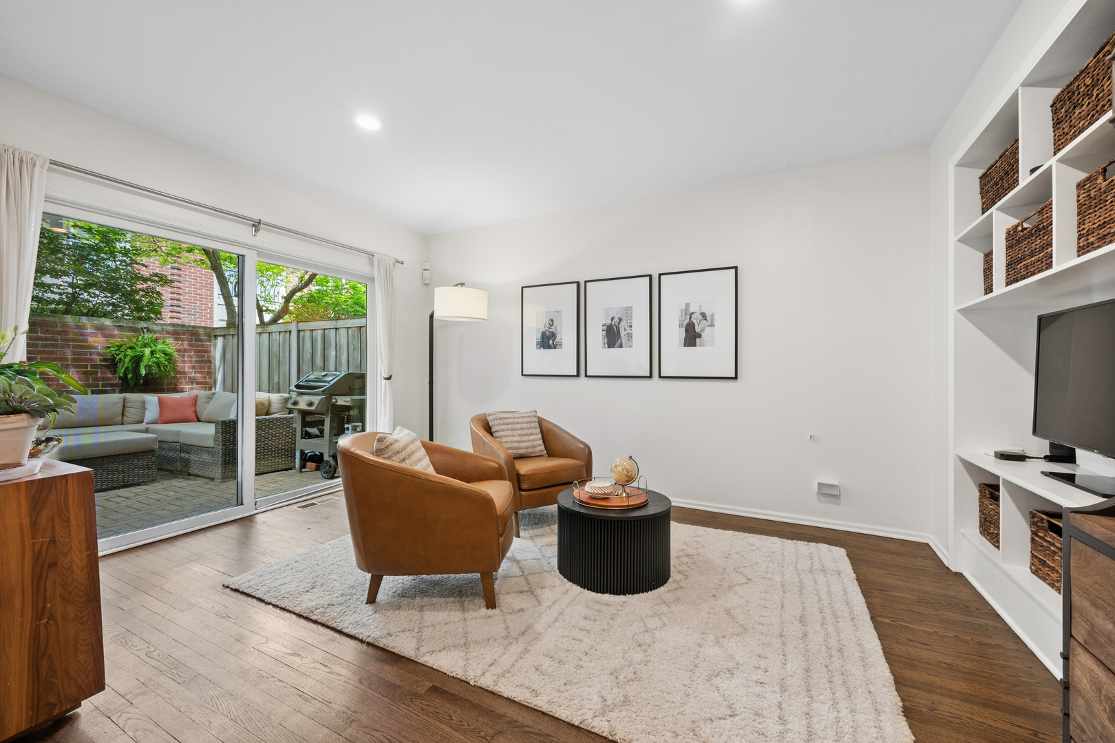 1843 N Hudson Avenue Unit: A