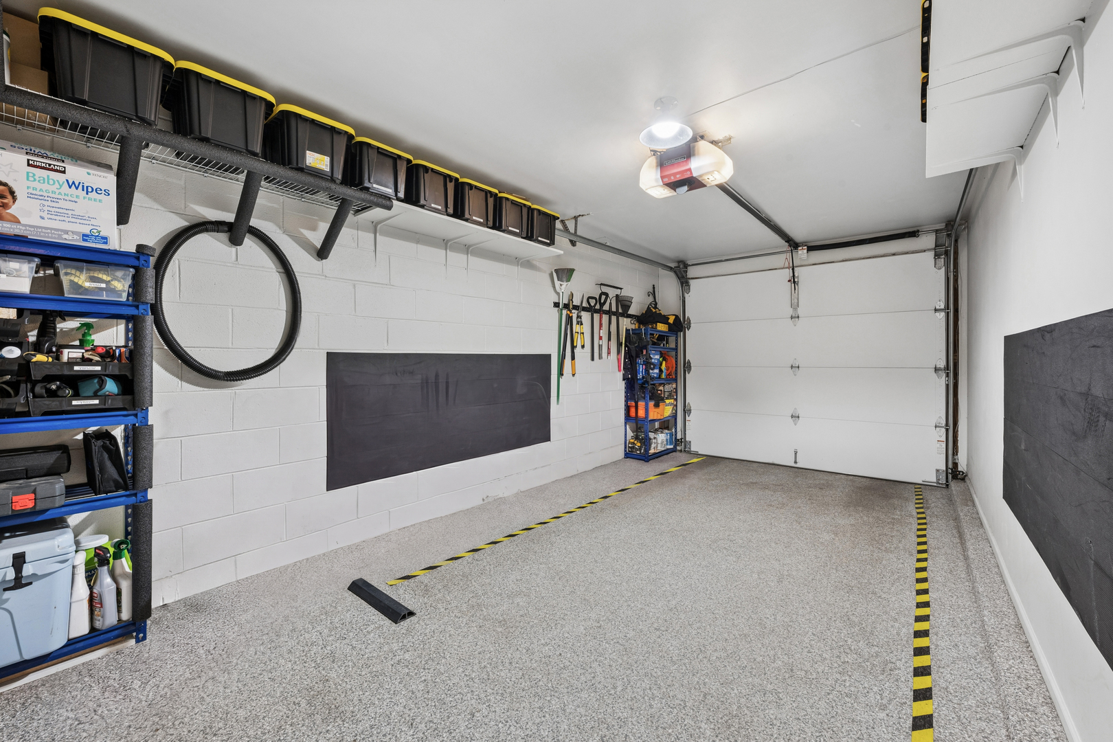 1843 N Hudson Avenue Unit: A