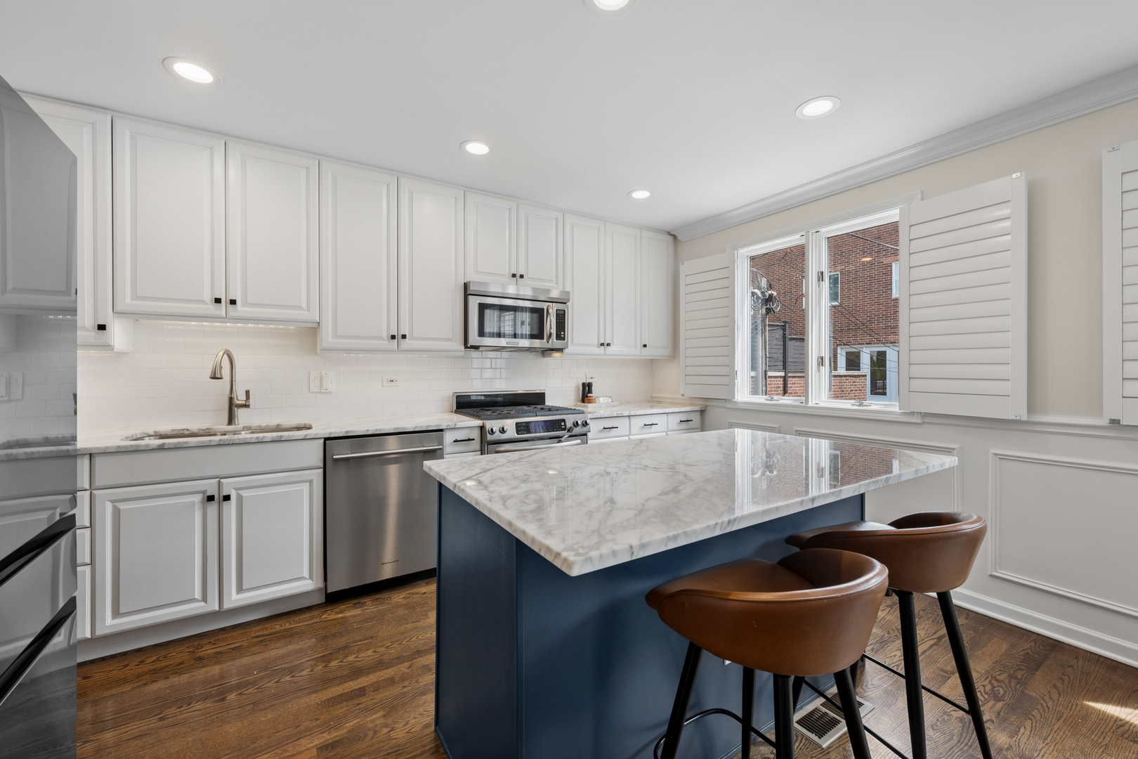 1843 N Hudson Avenue Unit: A