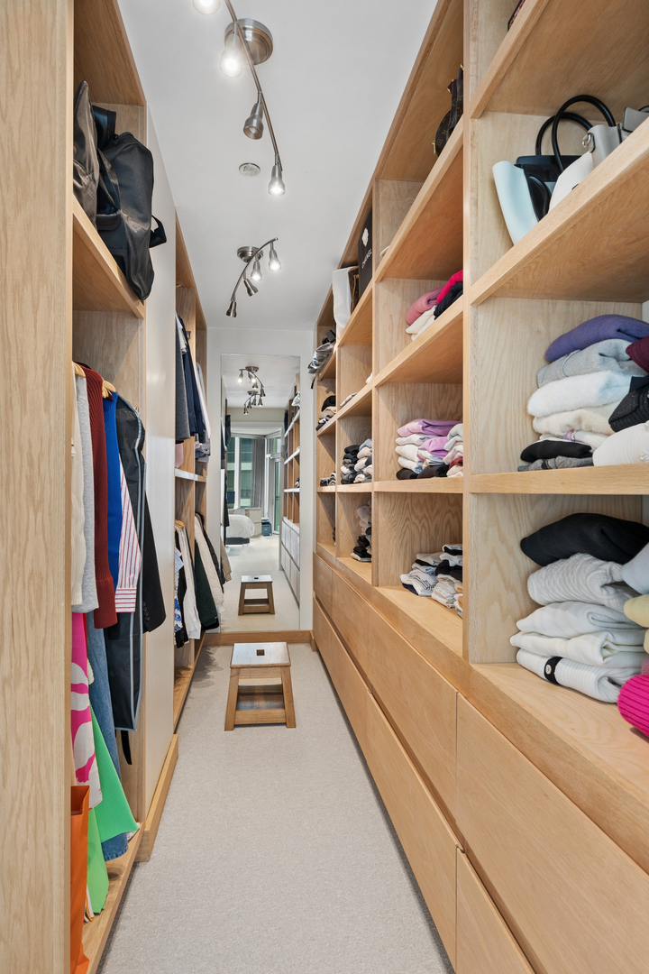 340 E Randolph Street Unit: 1701