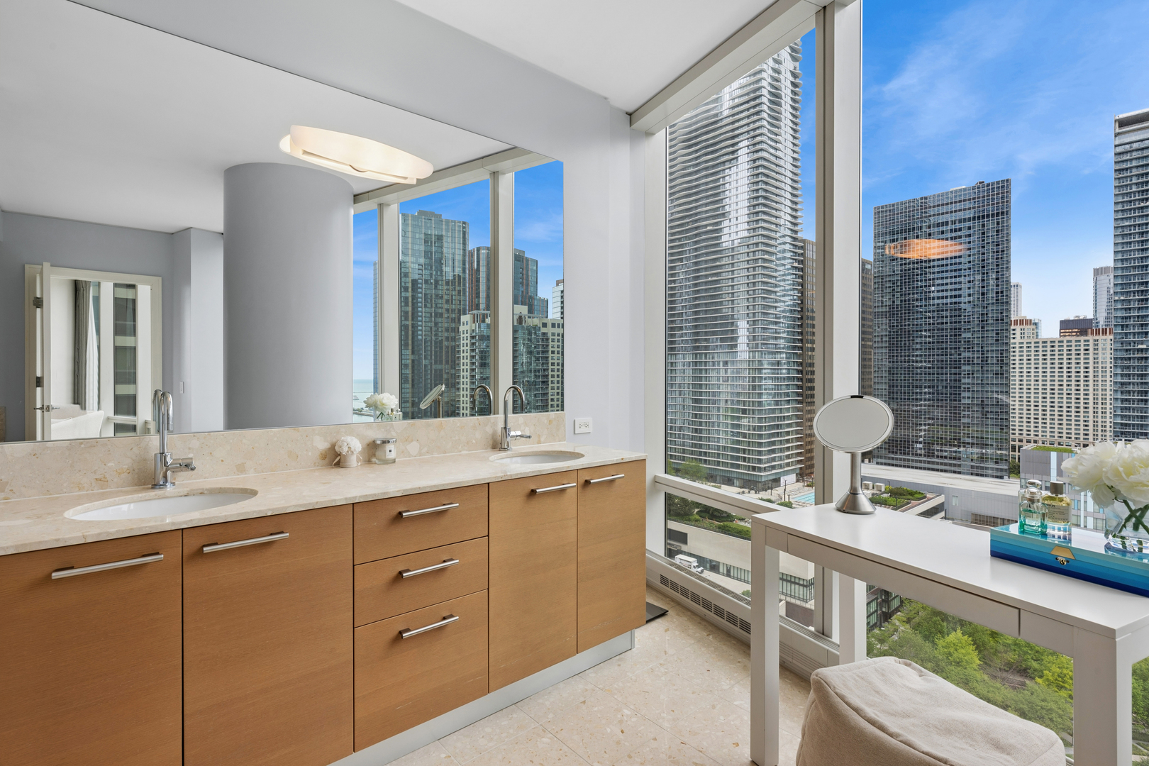 340 E Randolph Street Unit: 1701