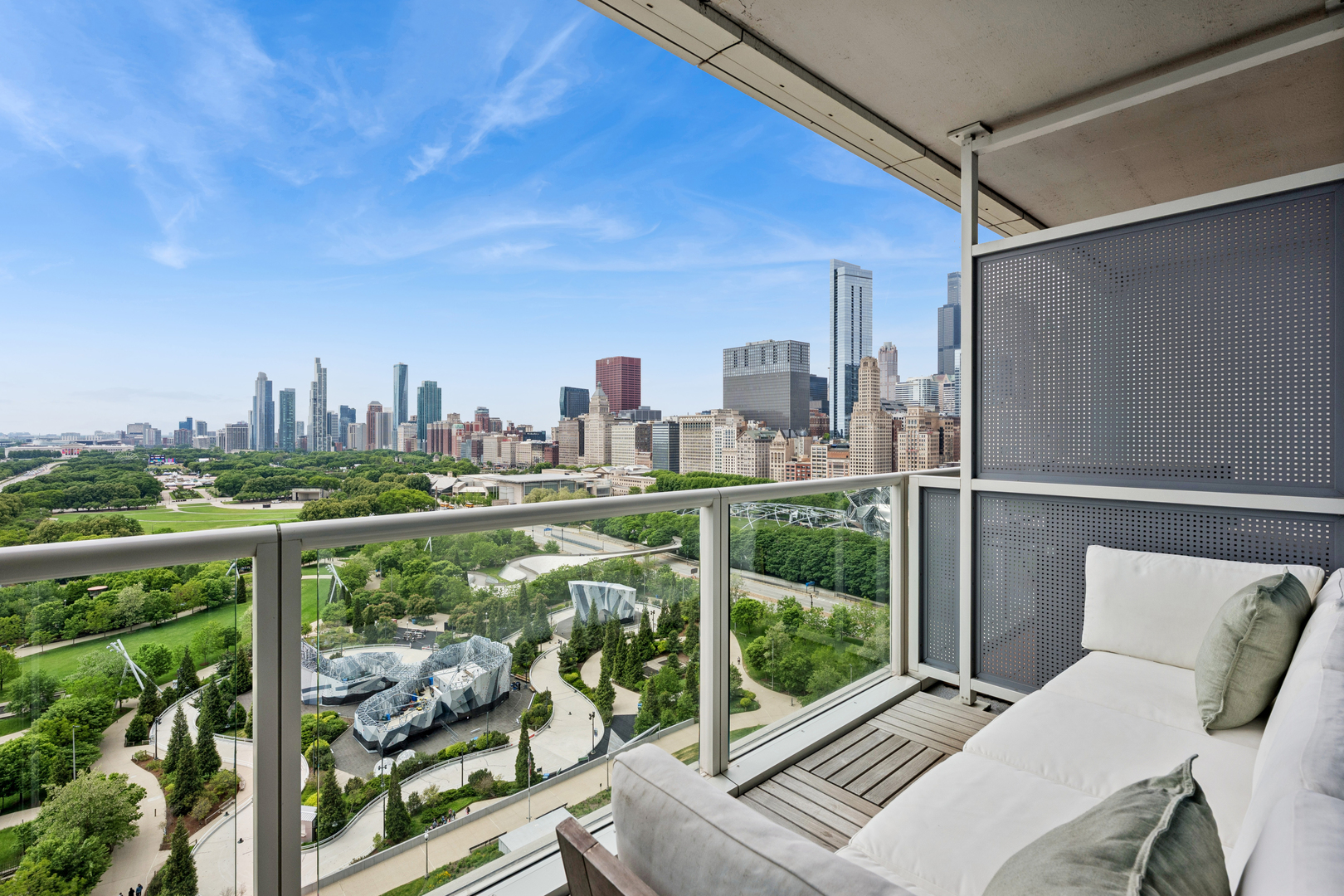 340 E Randolph Street Unit: 1701
