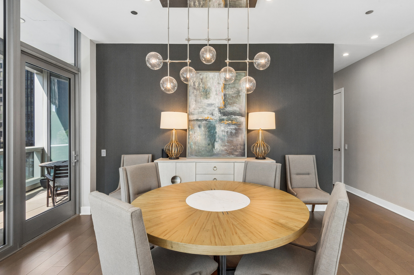 403 N Wabash Avenue Unit: 3A
