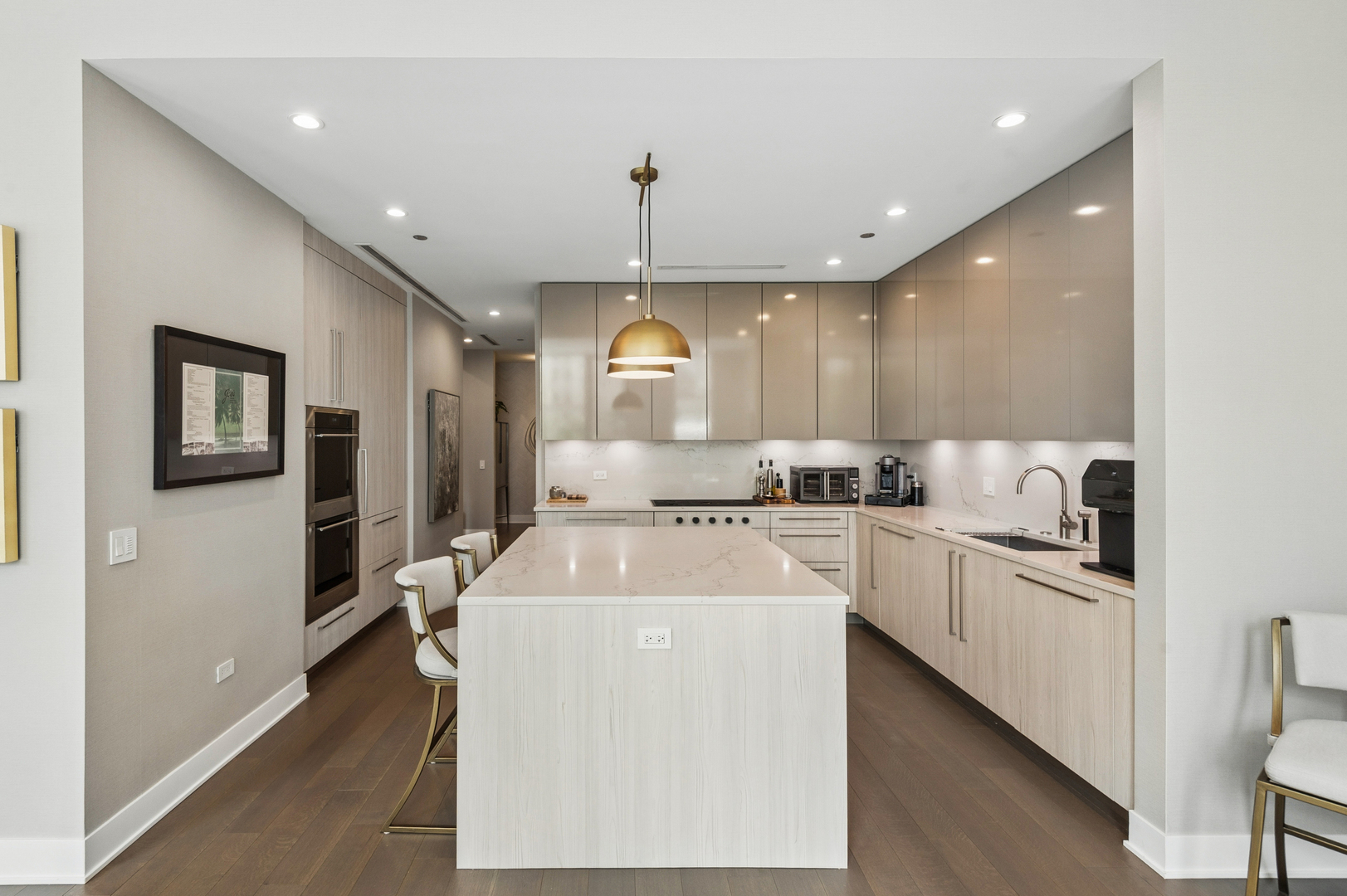 403 N Wabash Avenue Unit: 3A