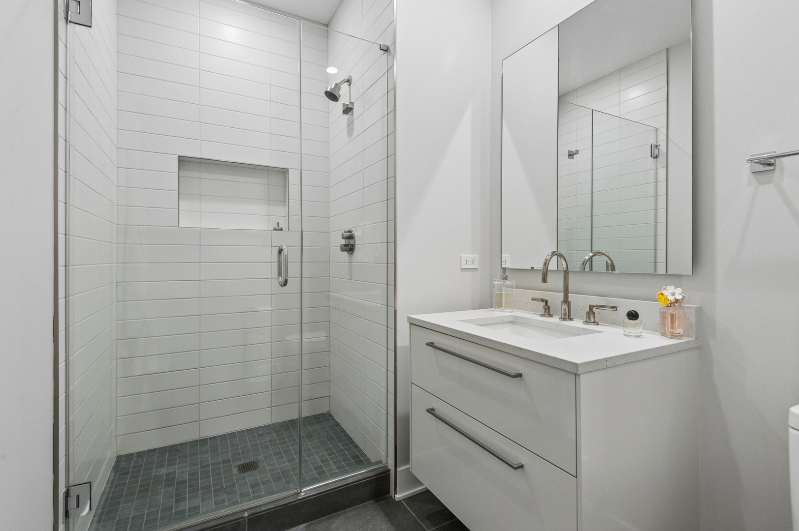 403 N Wabash Avenue Unit: 3A