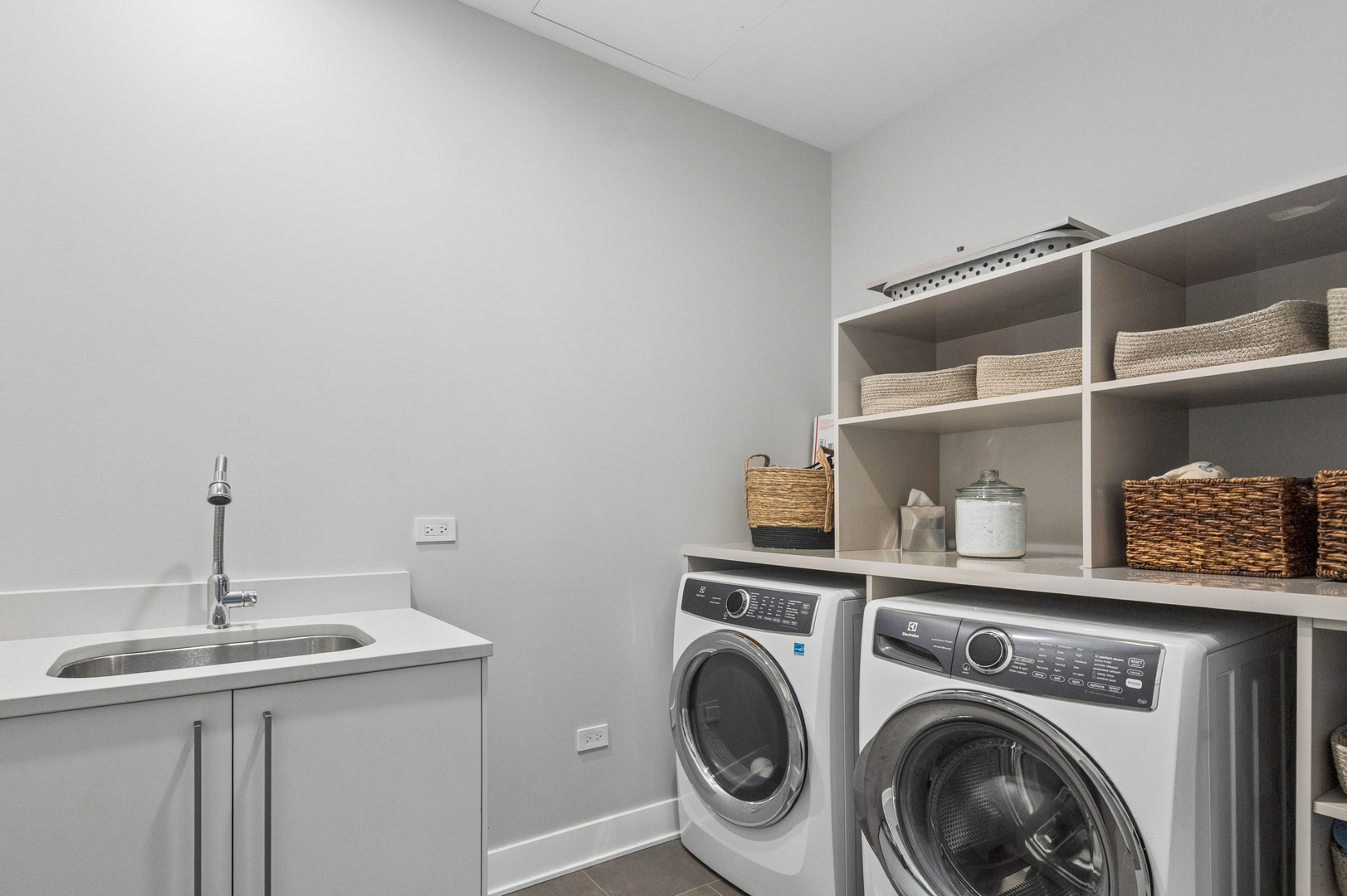 403 N Wabash Avenue Unit: 3A