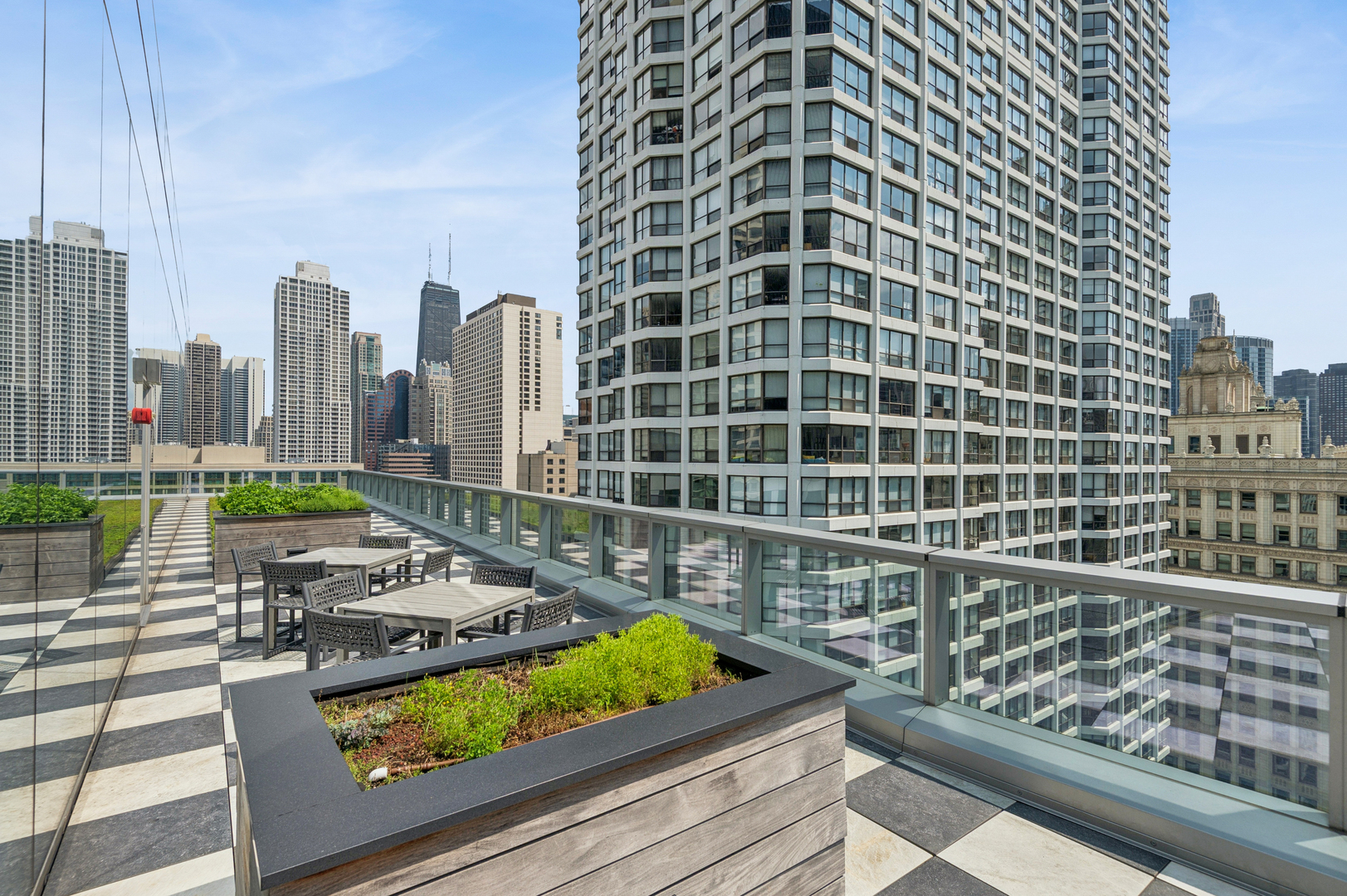 403 N Wabash Avenue Unit: 3A