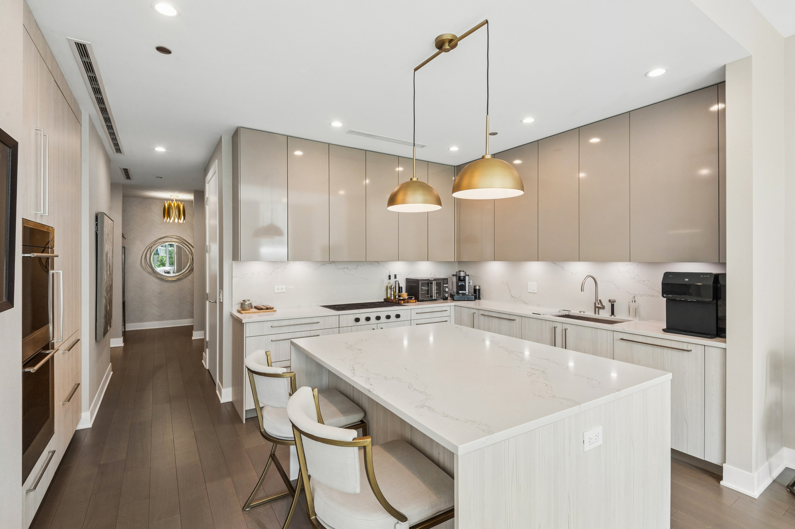 403 N Wabash Avenue Unit: 3A