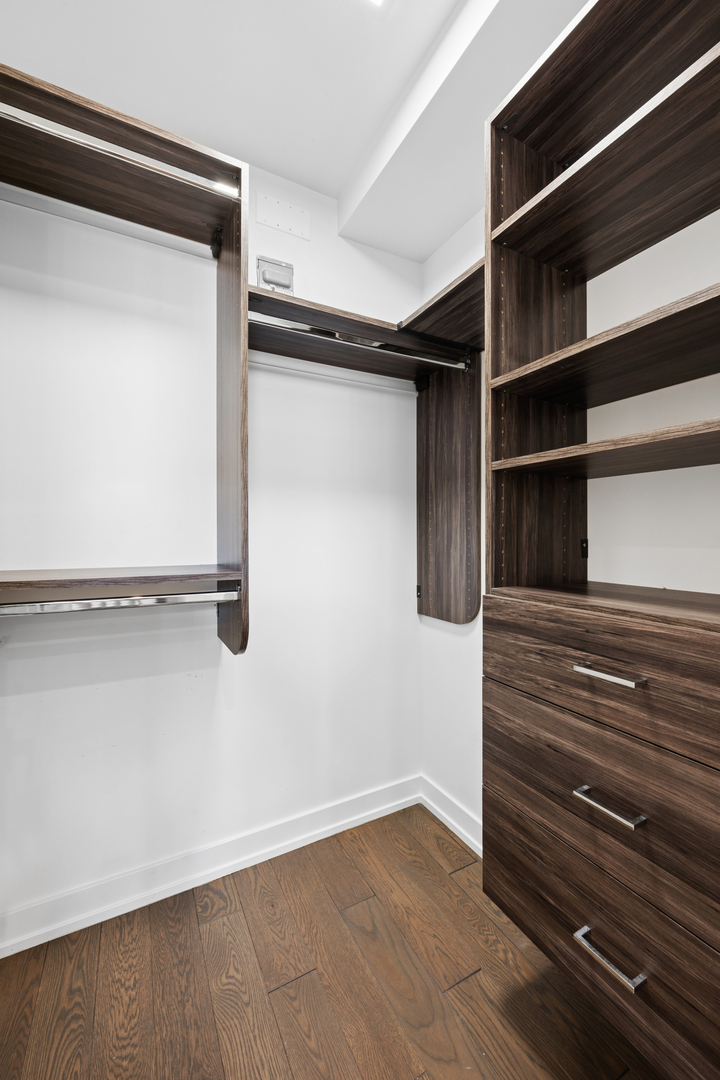 1850 N Sedgwick Street Unit: 2