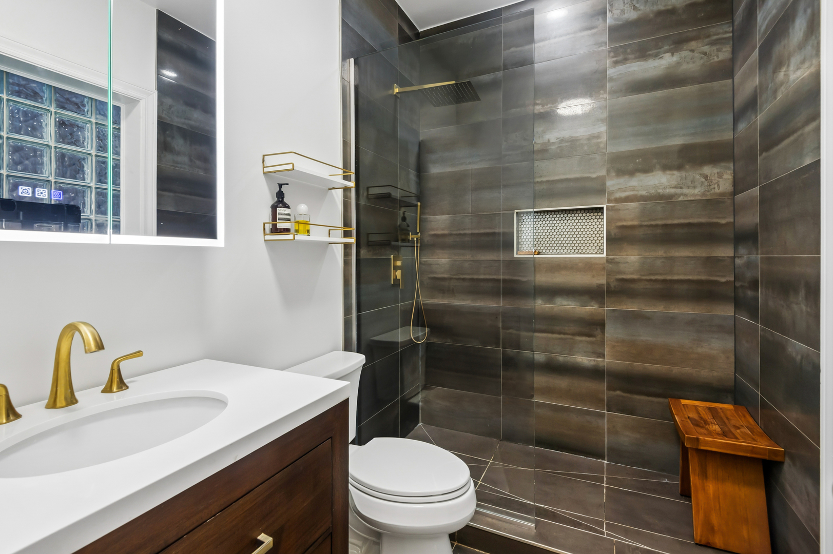 2629 N Dayton Street Unit: 1N