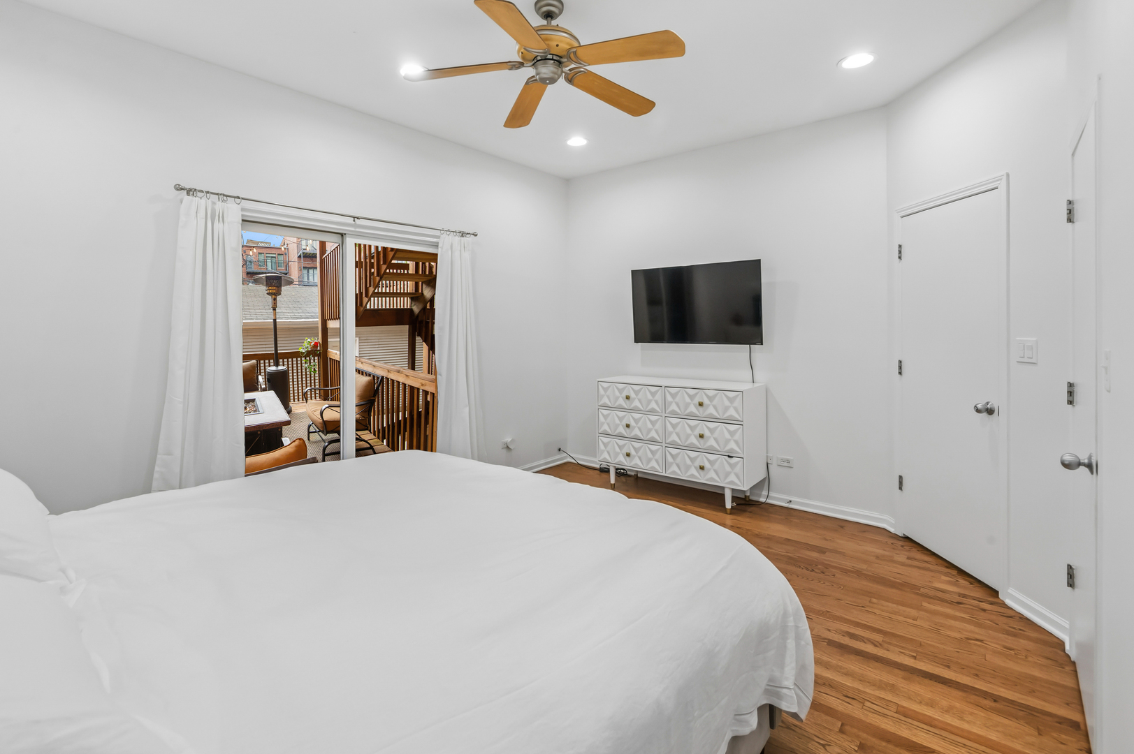 2629 N Dayton Street Unit: 1N