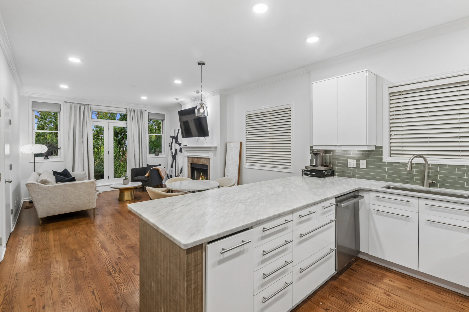 2629 N Dayton Street Unit: 1N