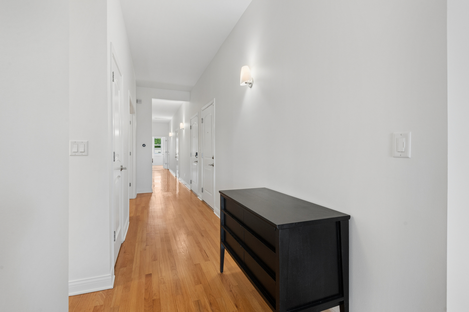 4717 N Clark Street Unit: 3N