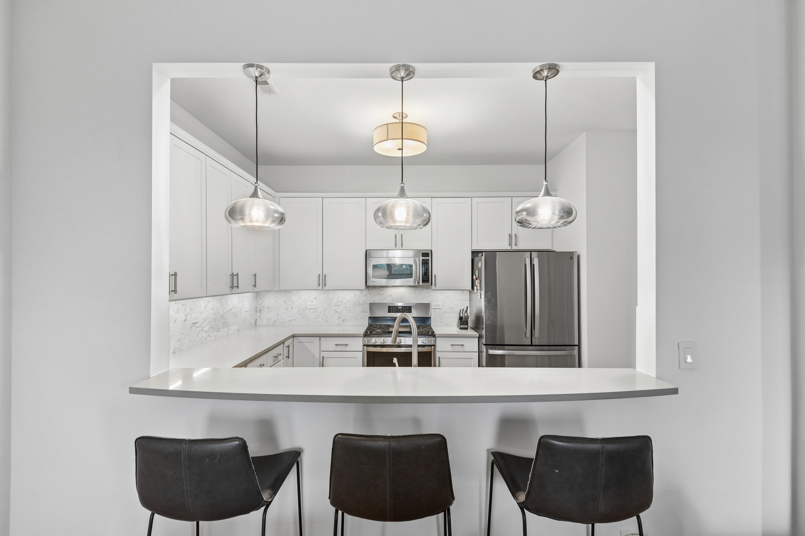 4717 N Clark Street Unit: 3N