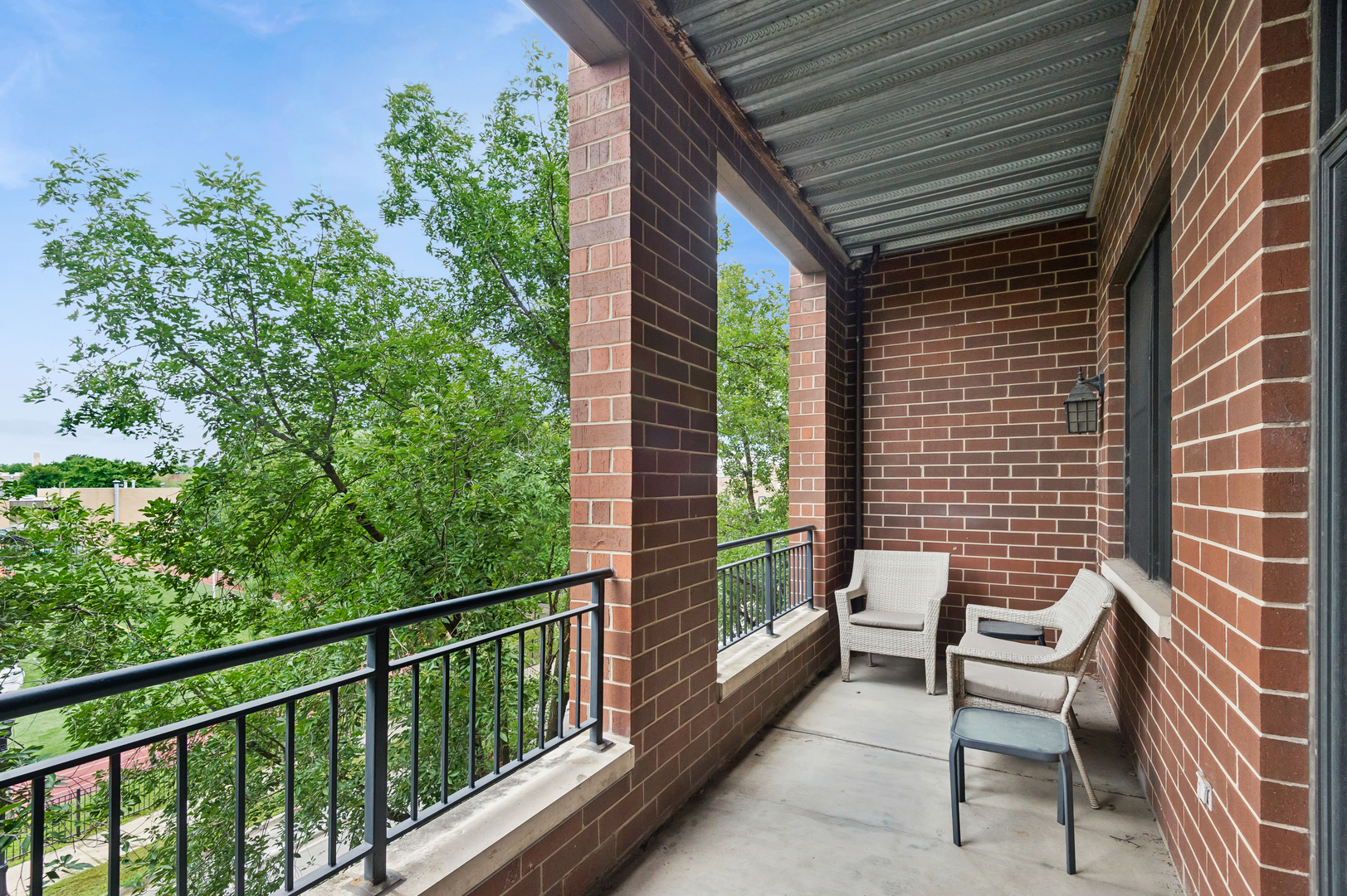 4717 N Clark Street Unit: 3N