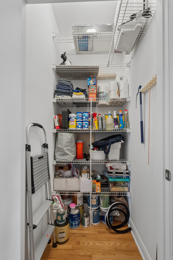 4717 N Clark Street Unit: 3N