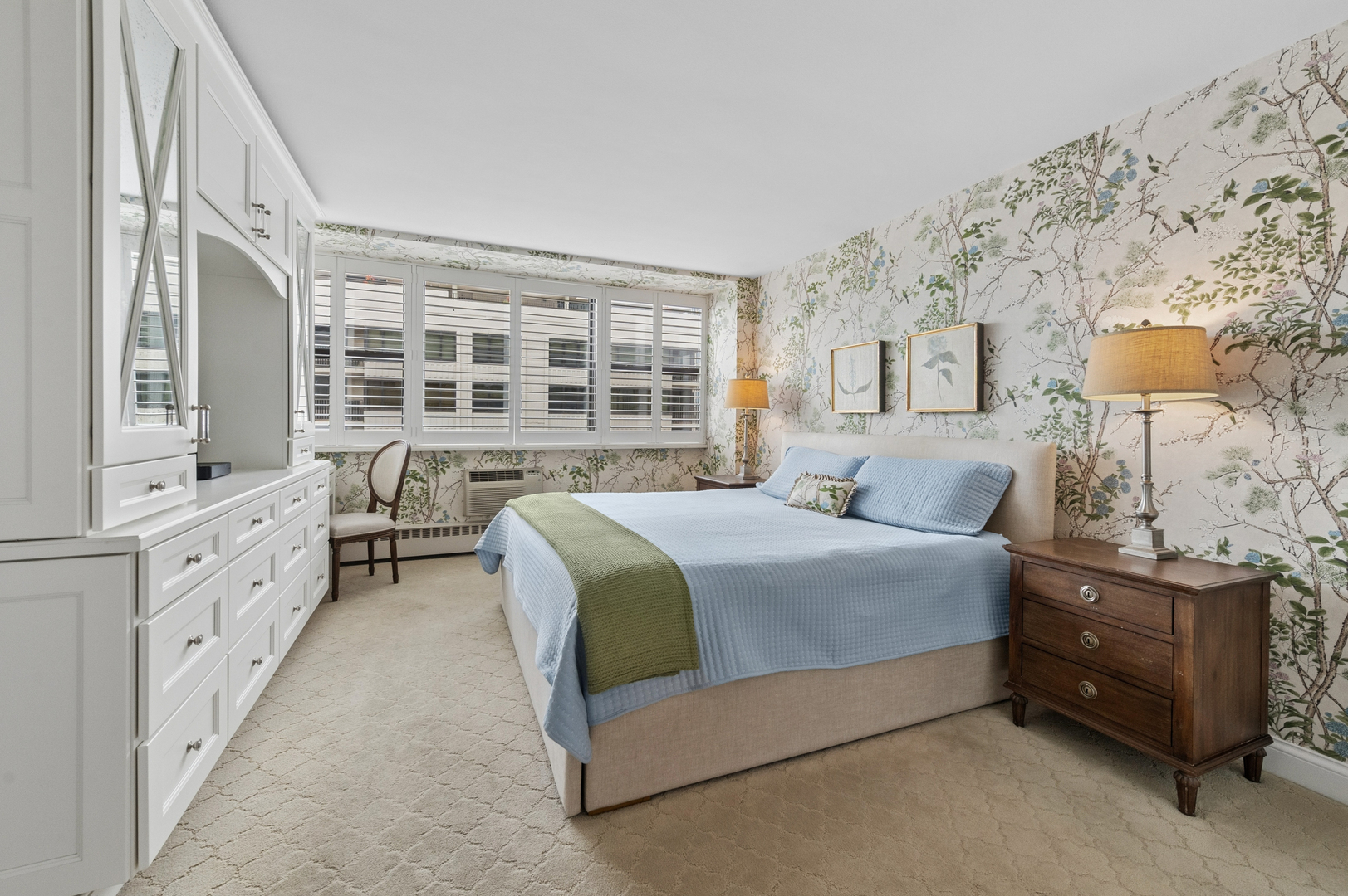 1445 N State Parkway Unit: 2205