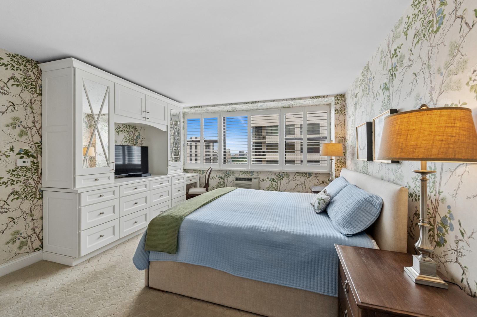 1445 N State Parkway Unit: 2205