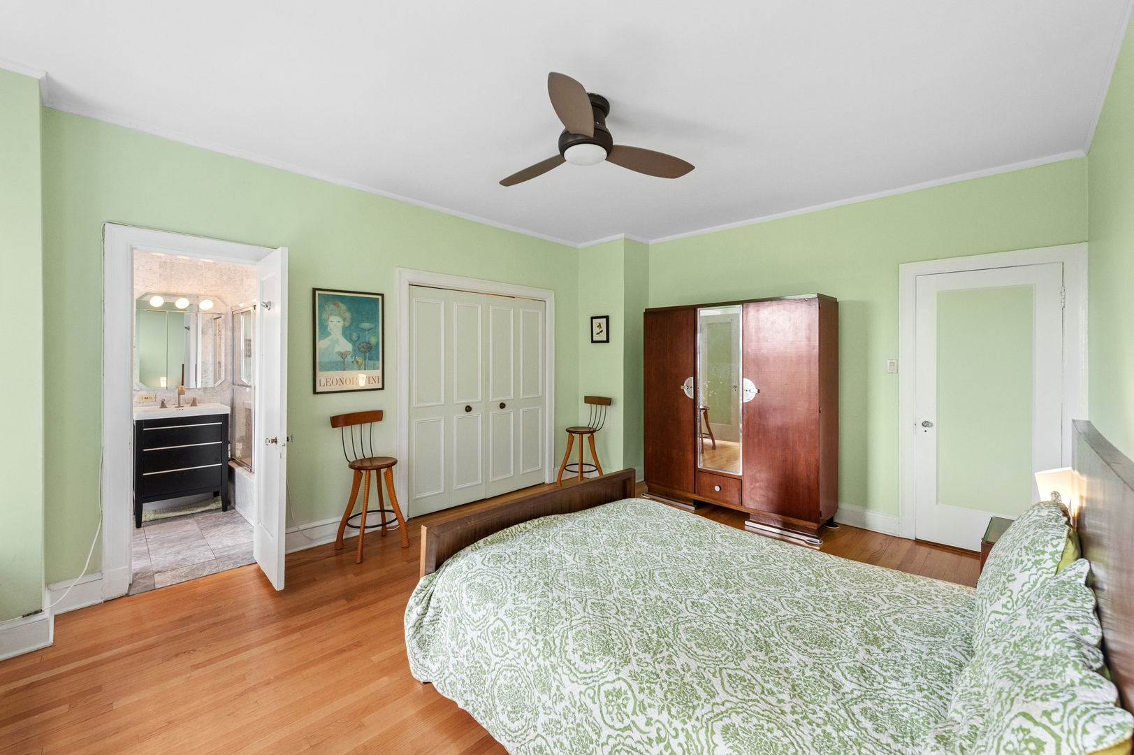 3530 N Lake Shore Drive Unit: 4A