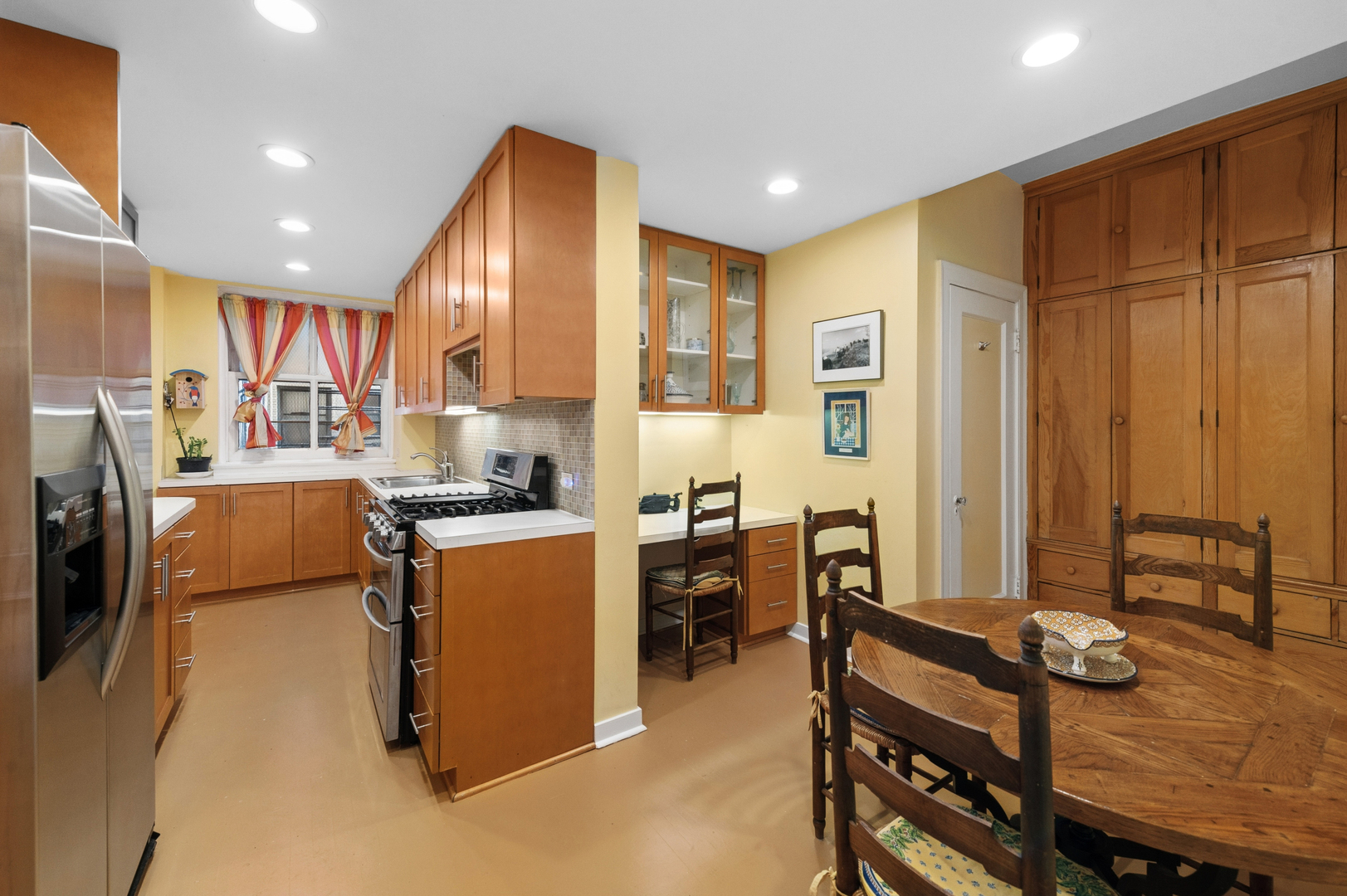 3530 N Lake Shore Drive Unit: 4A
