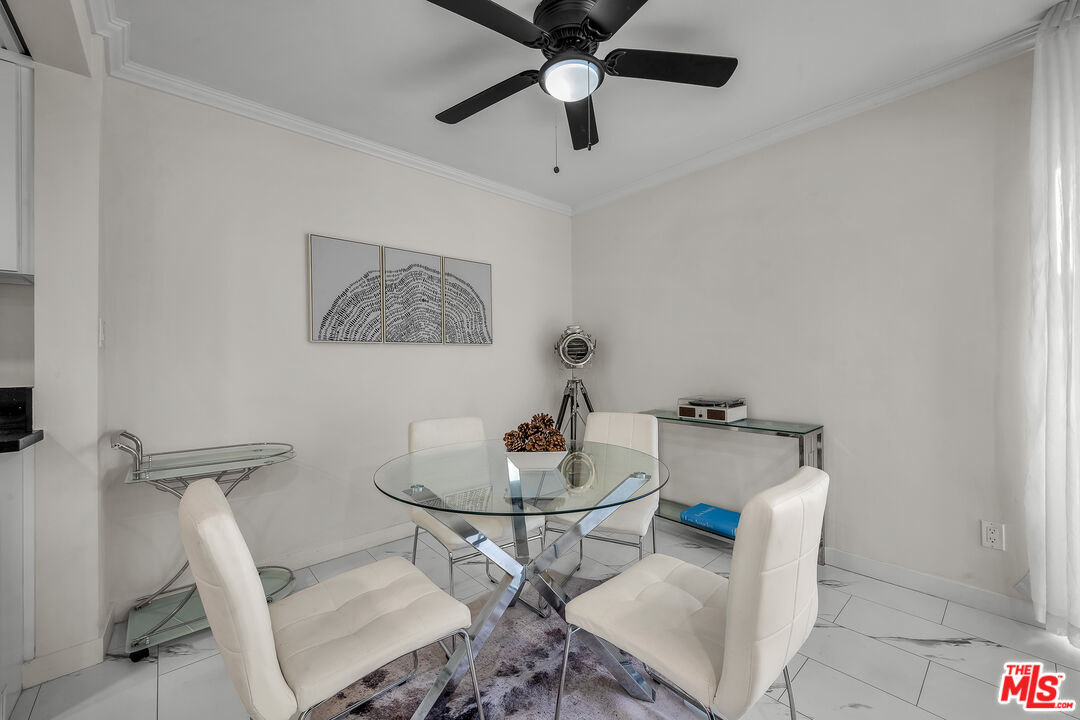 1300 Midvale Ave Unit: 501