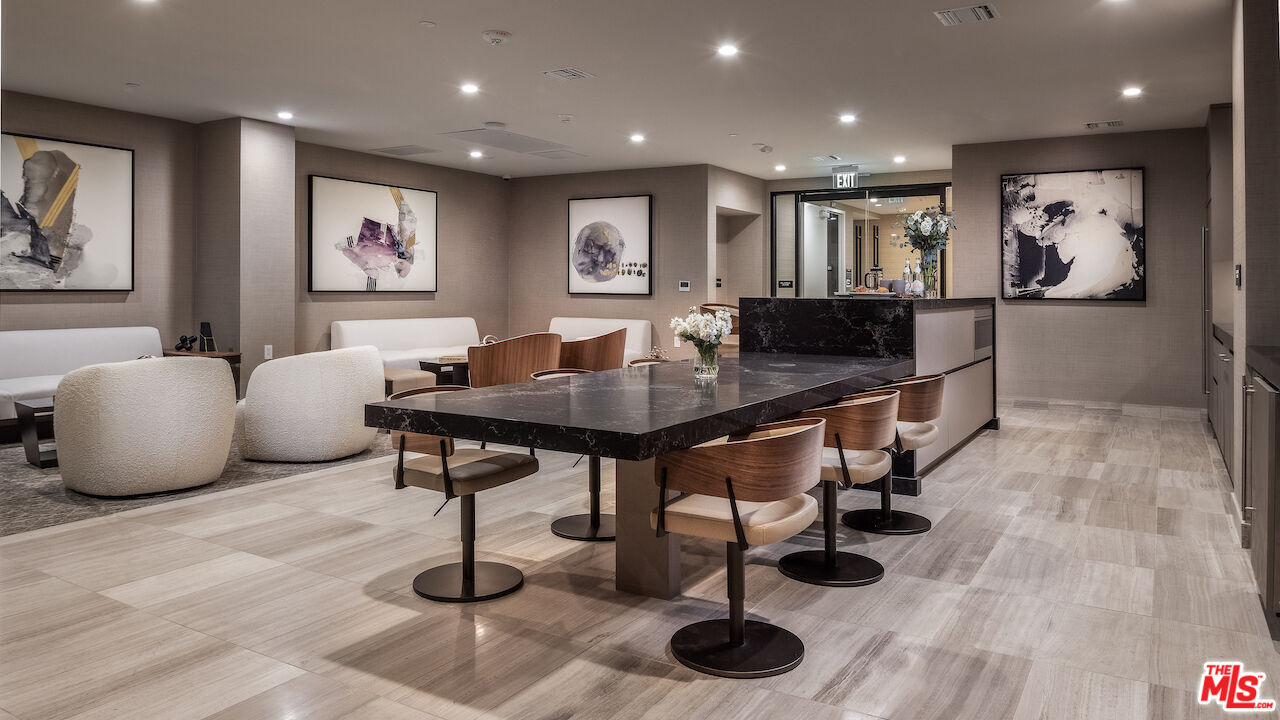 728 N Sweetzer Ave Unit: 112