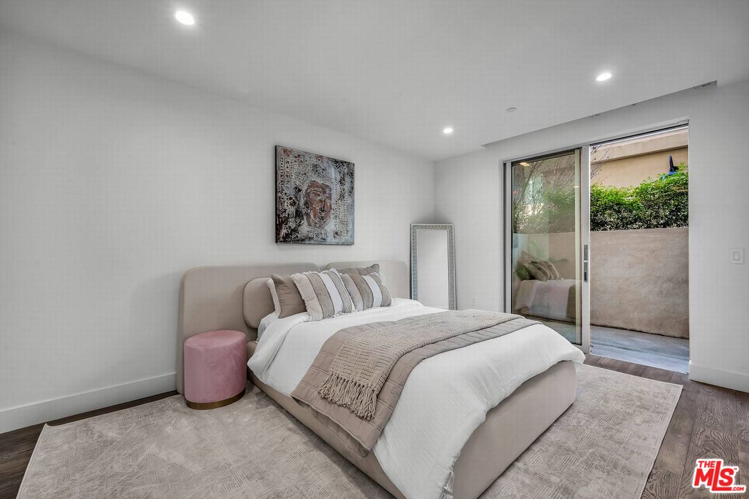 728 N Sweetzer Ave Unit: 112