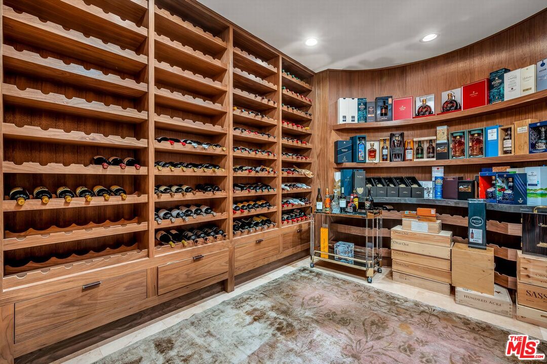 3110 Benedict Canyon Dr