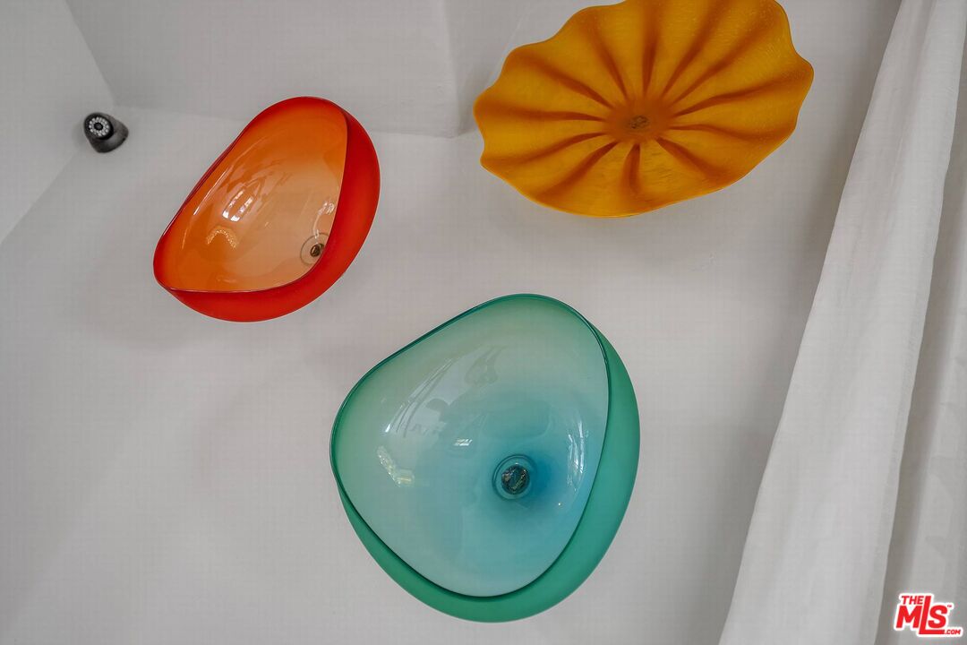 3110 Benedict Canyon Dr