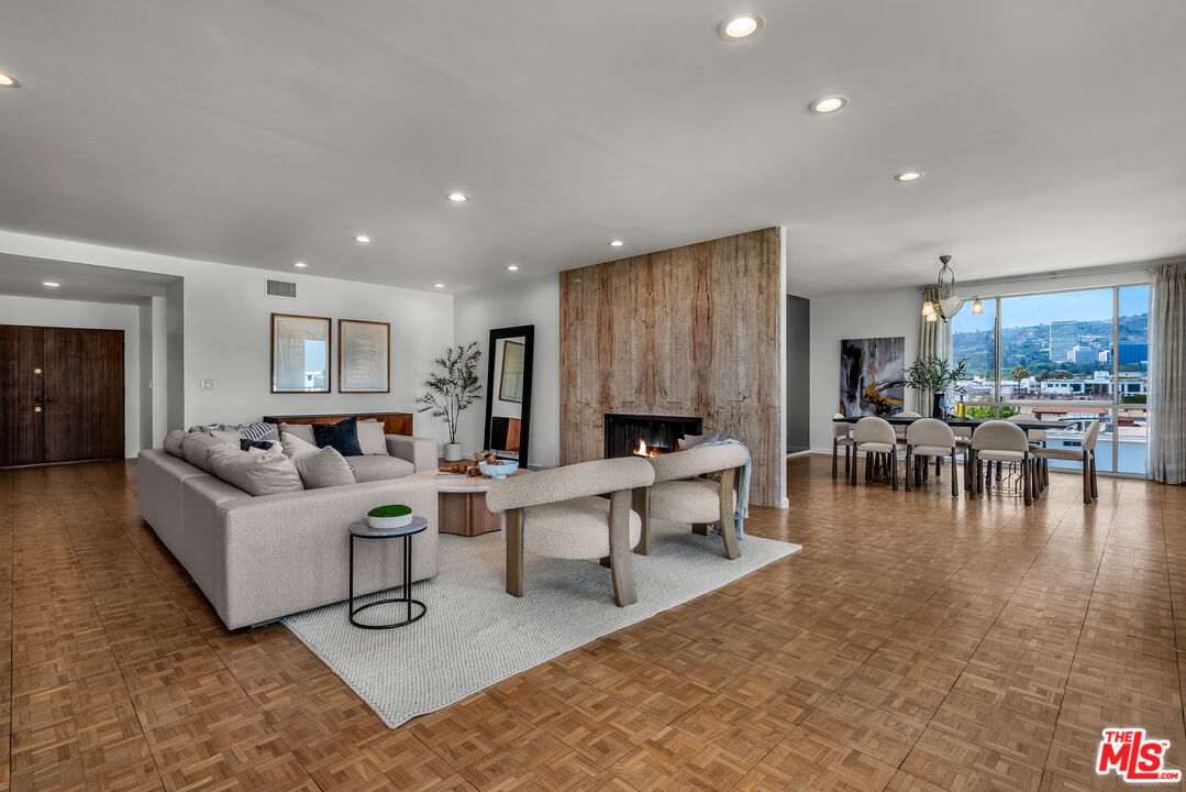 339 N Palm Dr Unit: 504