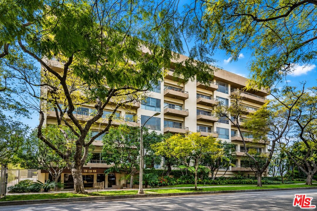 339 N Palm Dr Unit: 504