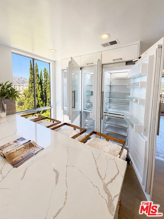 339 N Palm Dr Unit: 504