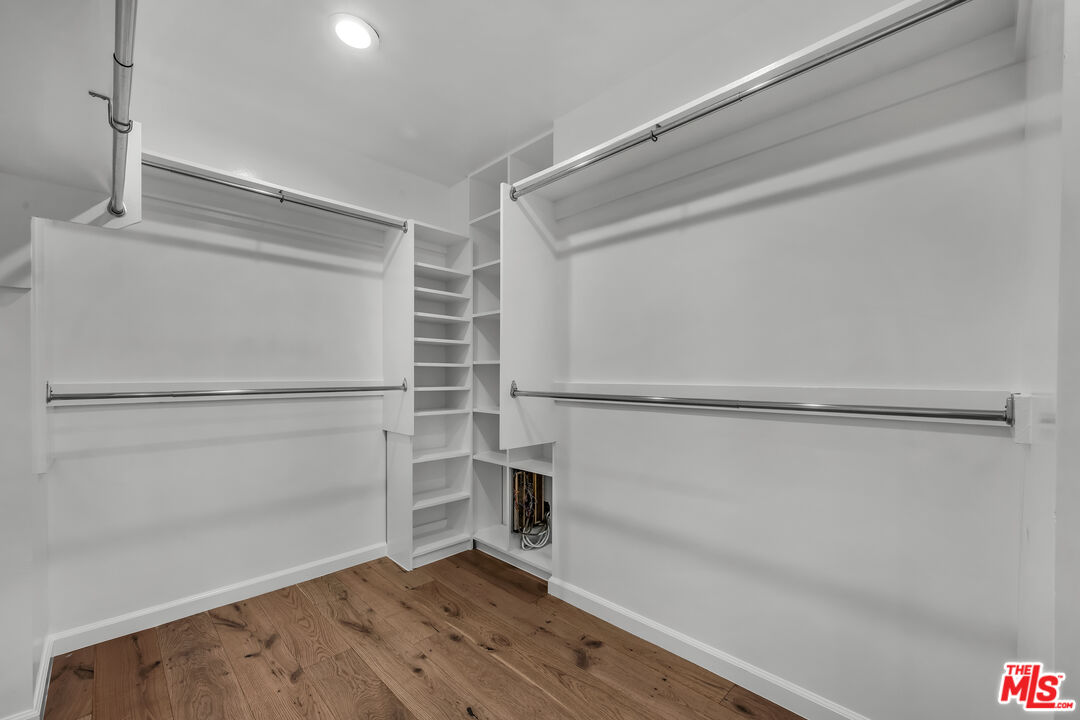 339 N Palm Dr Unit: 504