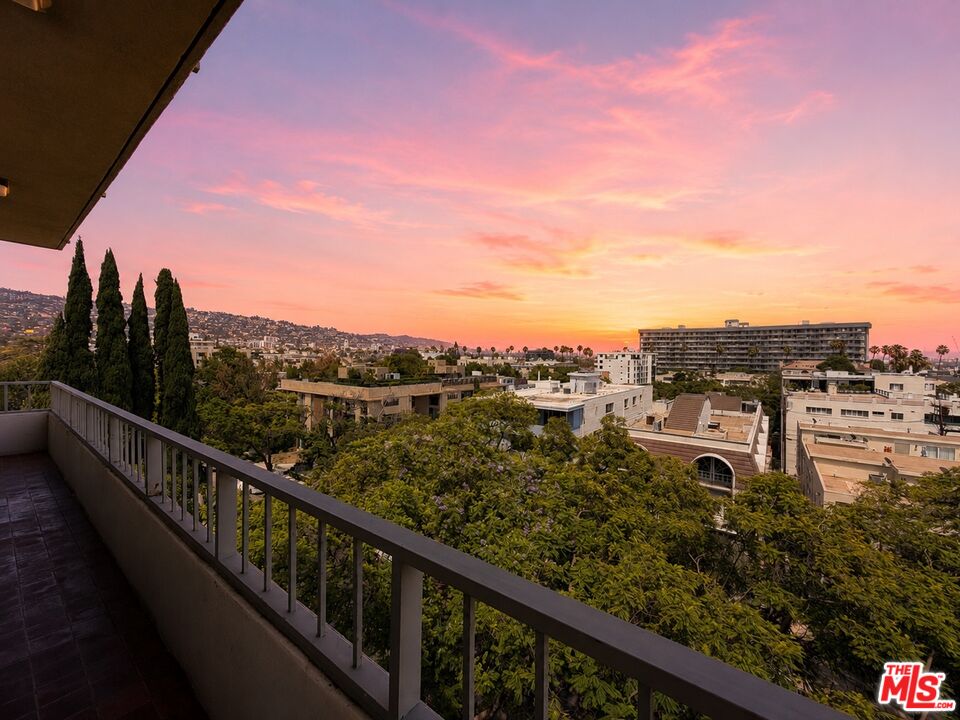 339 N Palm Dr Unit: 504