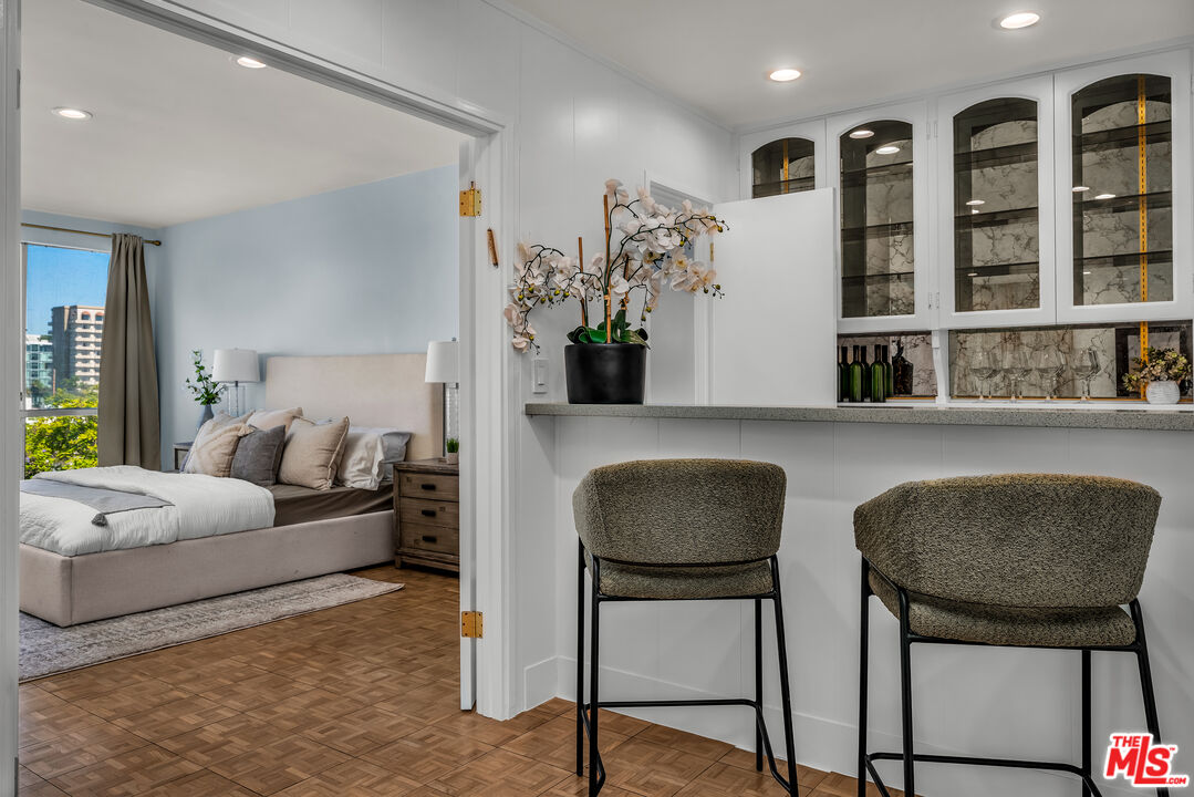 339 N Palm Dr Unit: 504