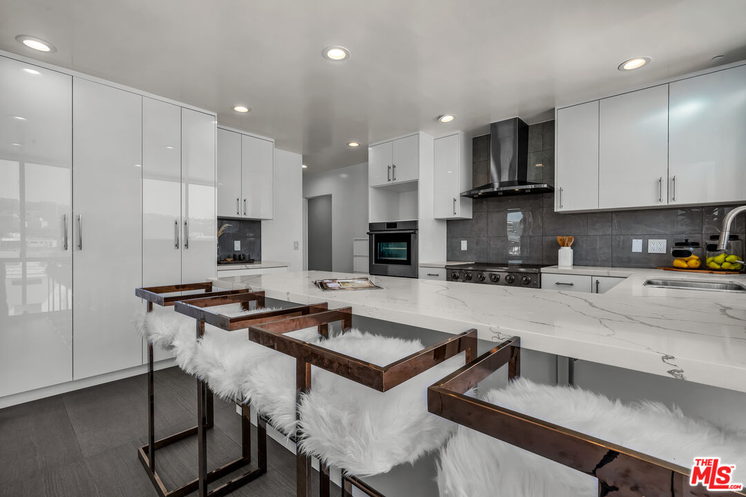 339 N Palm Dr Unit: 504