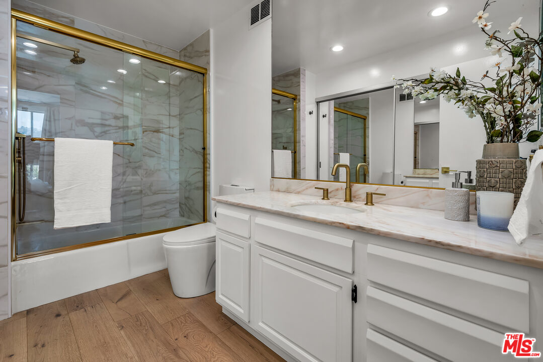 339 N Palm Dr Unit: 504