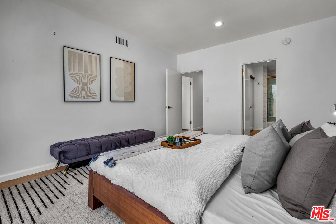 339 N Palm Dr Unit: 504