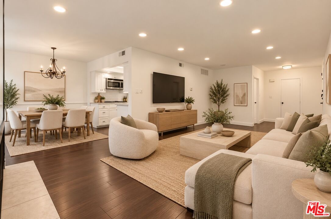 11656 Montana Ave Unit: 114