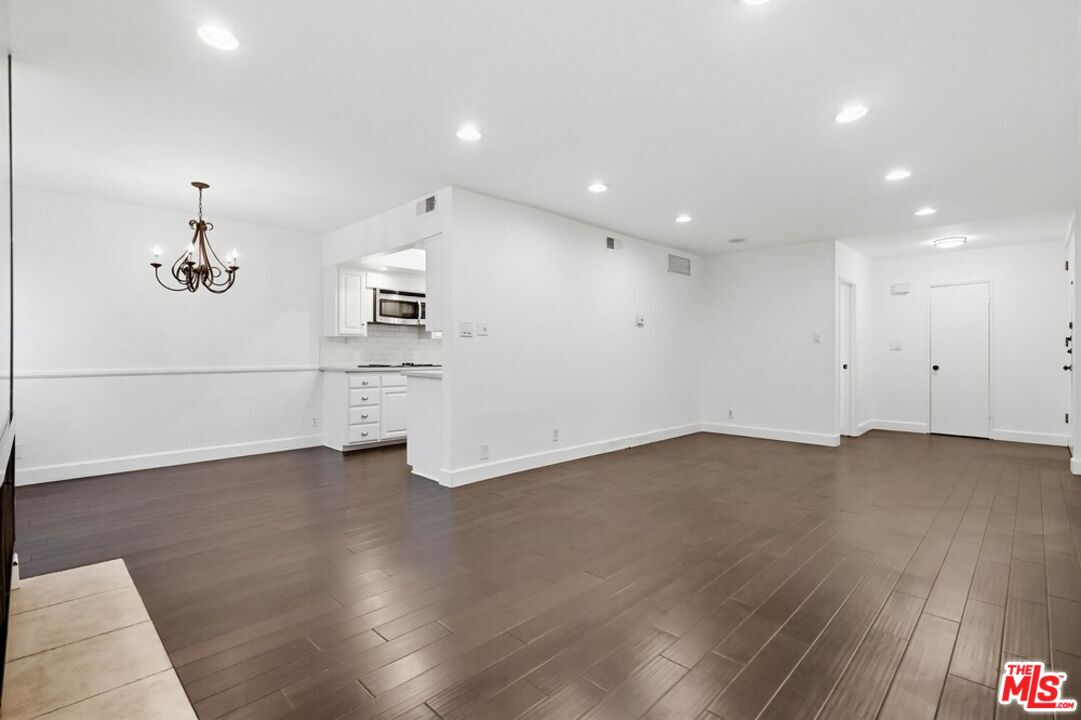 11656 Montana Ave Unit: 114