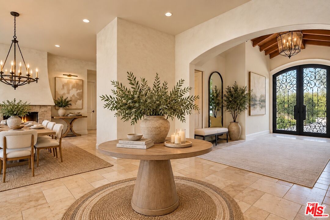 3110 Benedict Canyon Dr