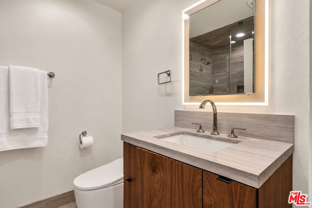 3110 Benedict Canyon Dr