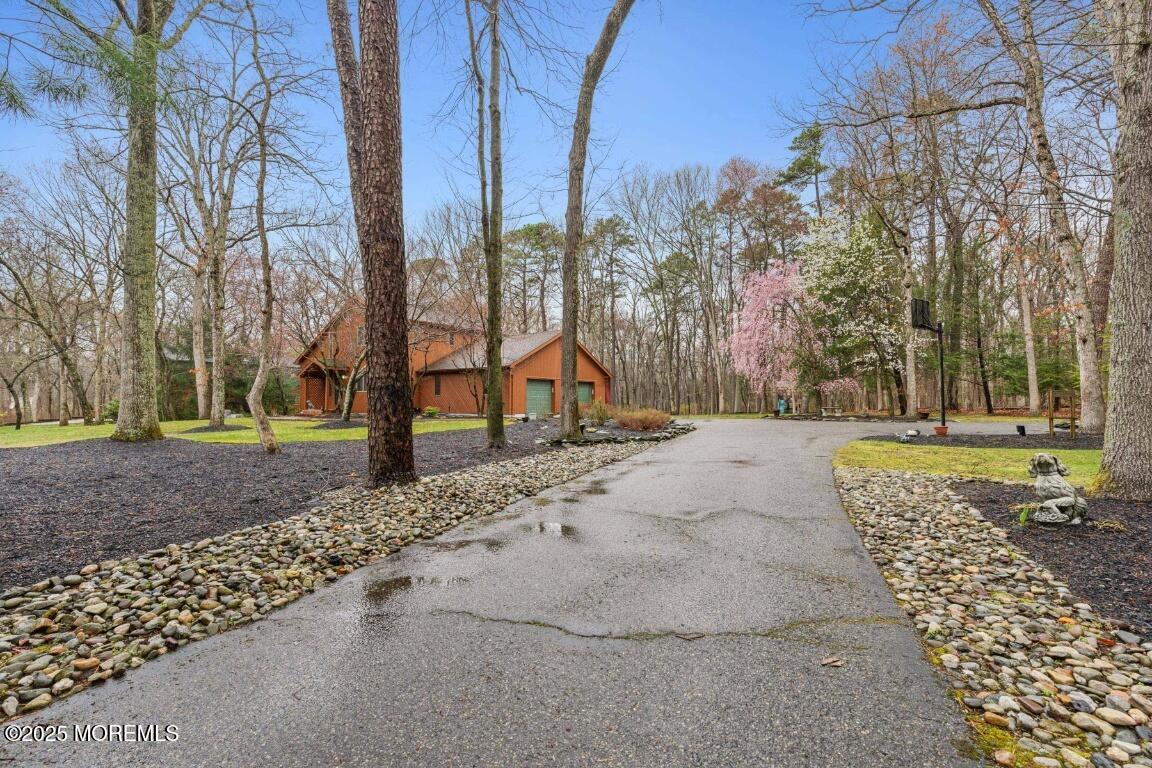 7 Stoney Brook Trail