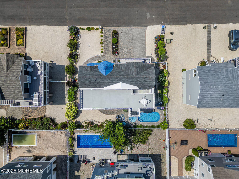 21 W Magnolia Avenue